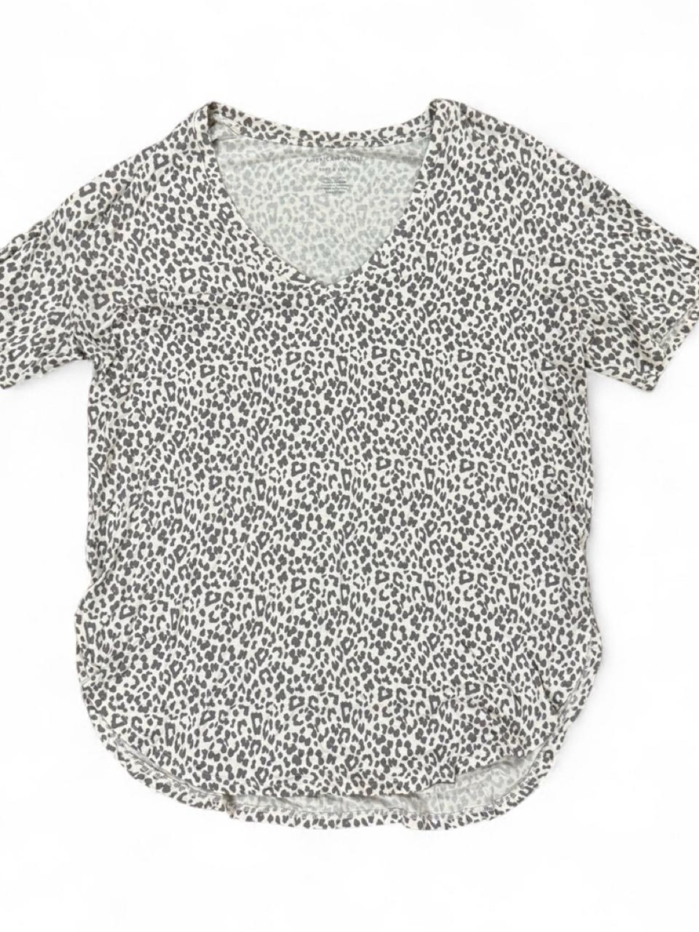 American Eagle Gray Leopard Print Super Soft V-Neck Top Size XS